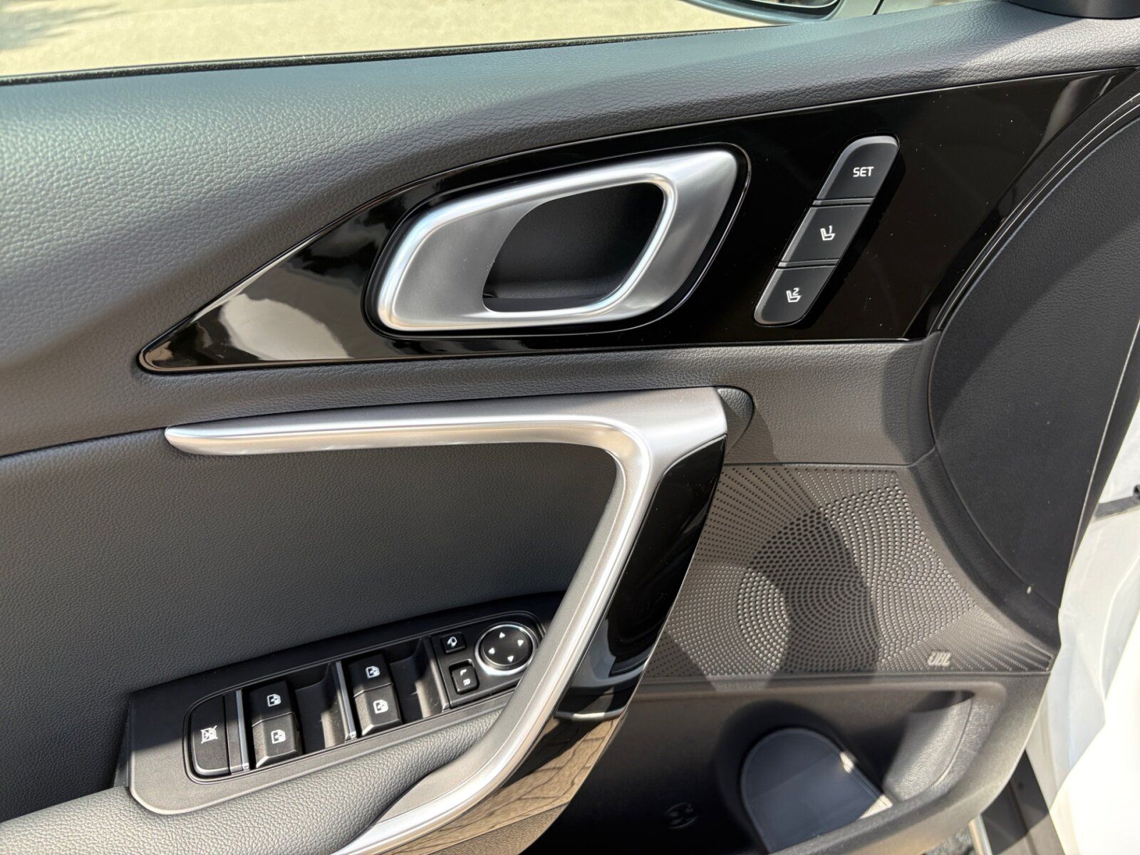 Fahrzeugabbildung Kia Xceed 1.5 T-GDI Platinum Edition NaviDistronic