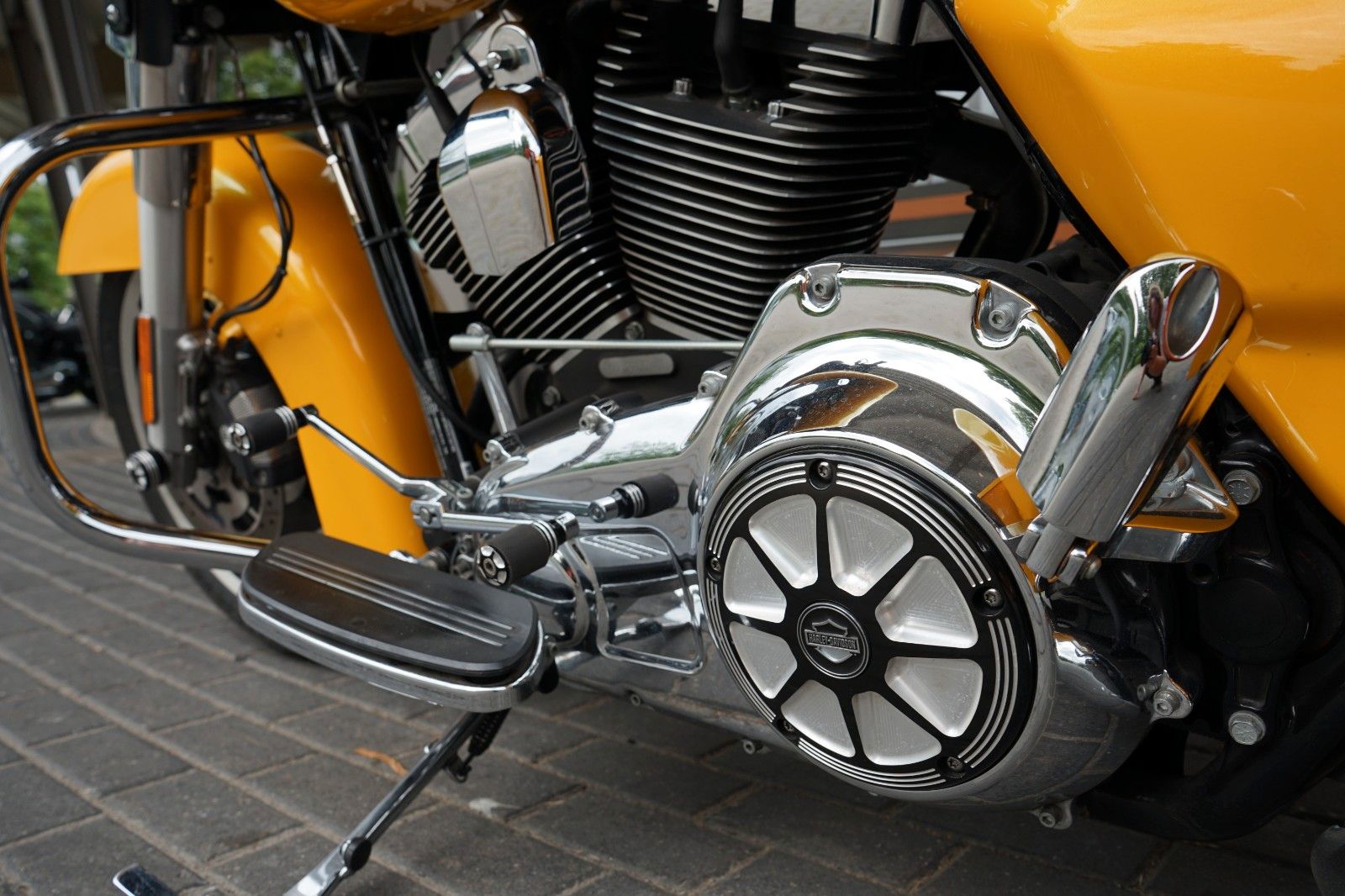 Fahrzeugabbildung Harley-Davidson Street Glide 103 - Jekill & Hyde - Garmin