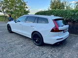 Volvo V60 D4 AWD Geartronic Momentum Pro Momentum Pro - Volvo V60 in Bonn
