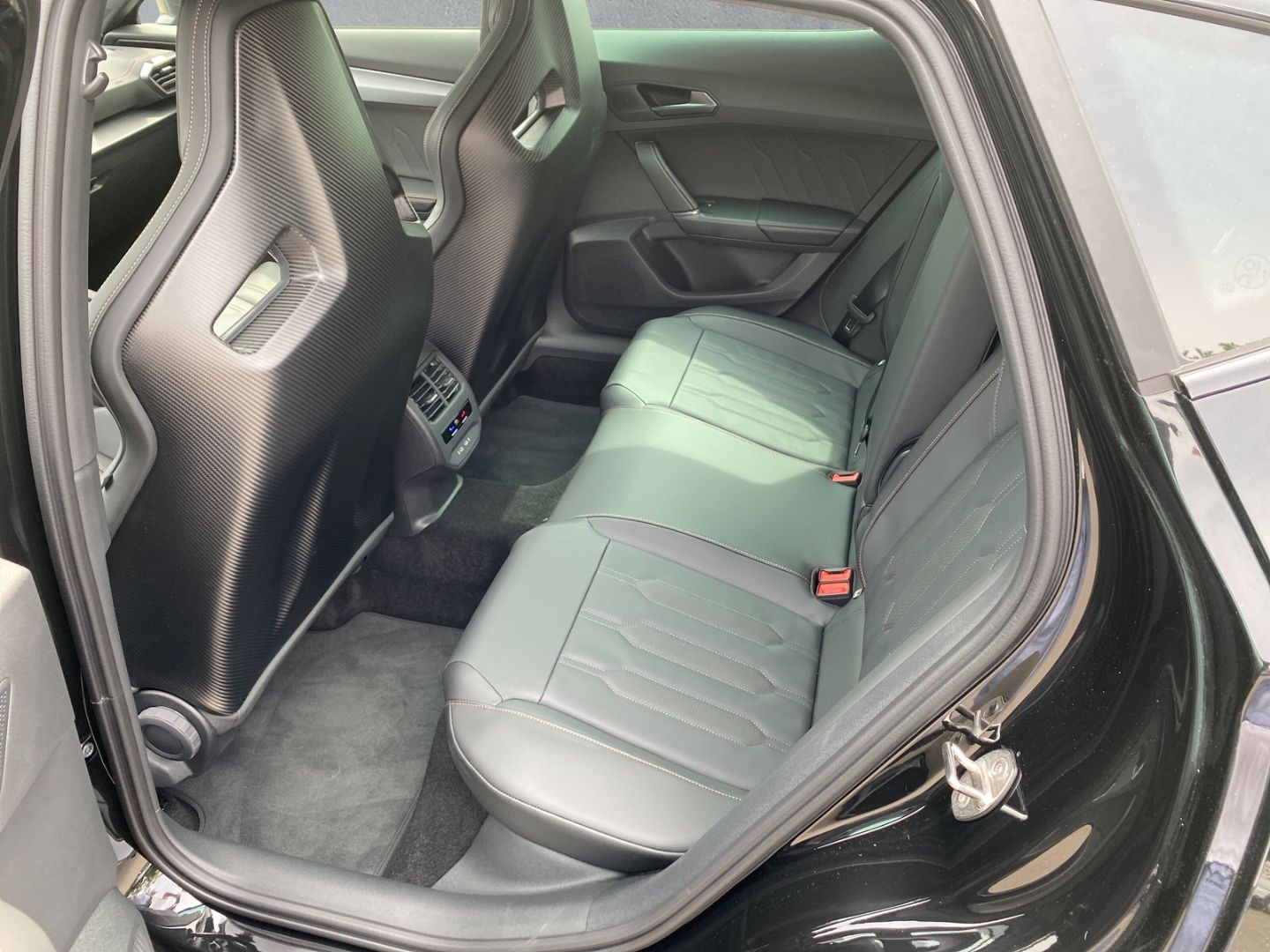 Fahrzeugabbildung CUPRA Formentor VZ5 4Drive 2.5 TSI  * ABT *NP: 84.450