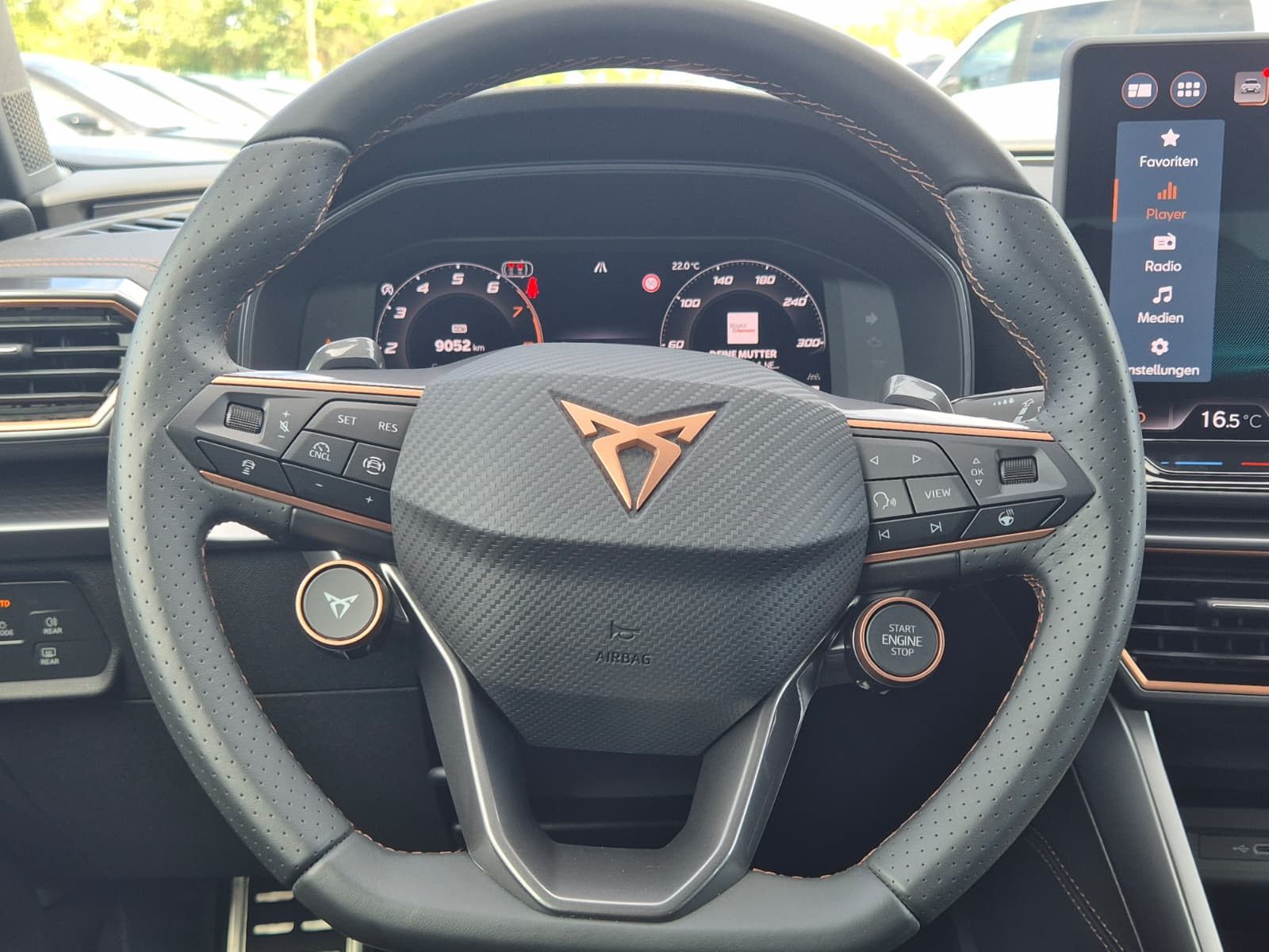 Fahrzeugabbildung CUPRA Leon 1.5 eTSI DSG AHK*DYNAMICA*EDGE*LED*5JGARAN.