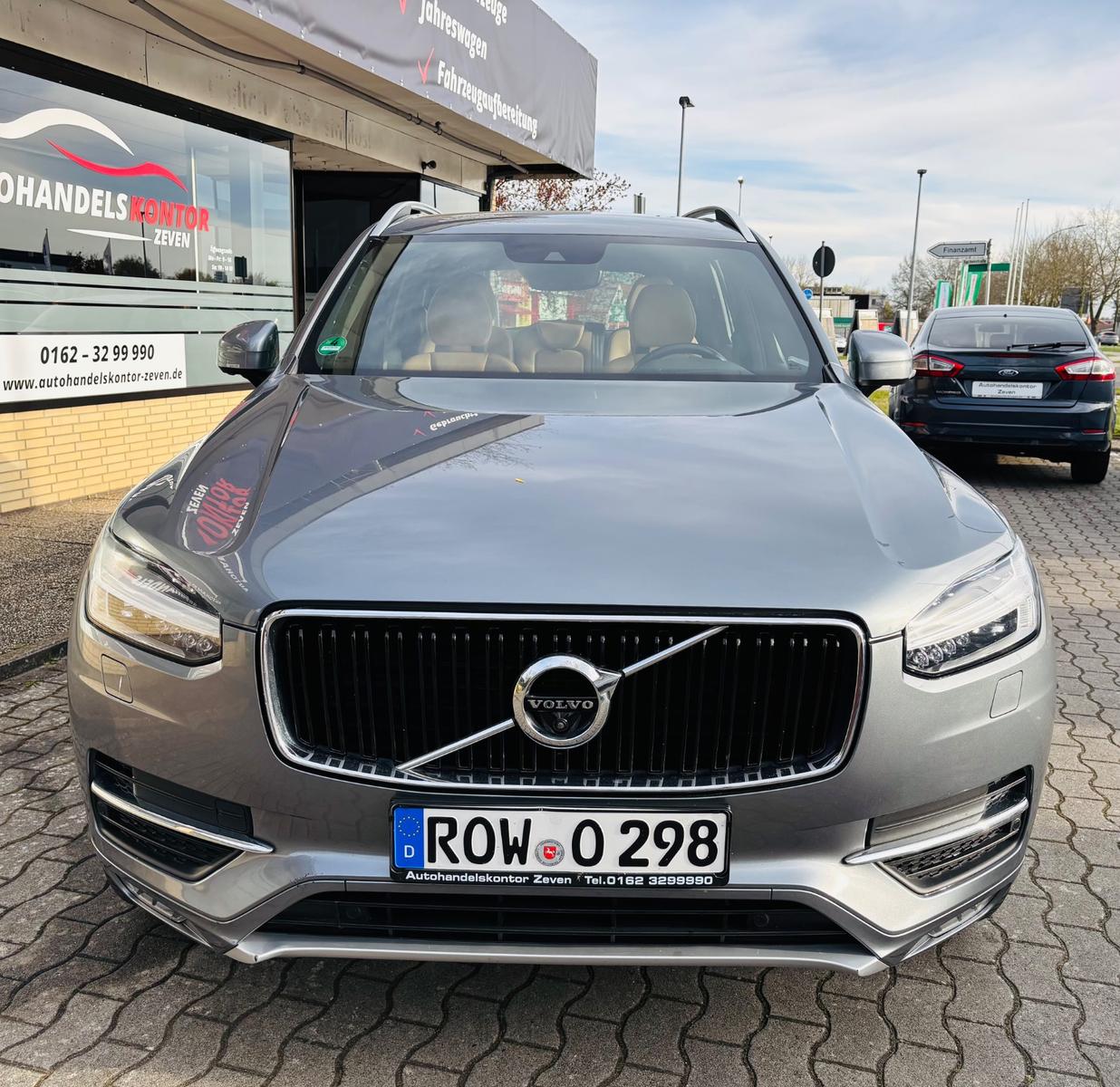 Volvo XC 90 Momentum AWD/Auto/LED/SHZ/Navi/AHK