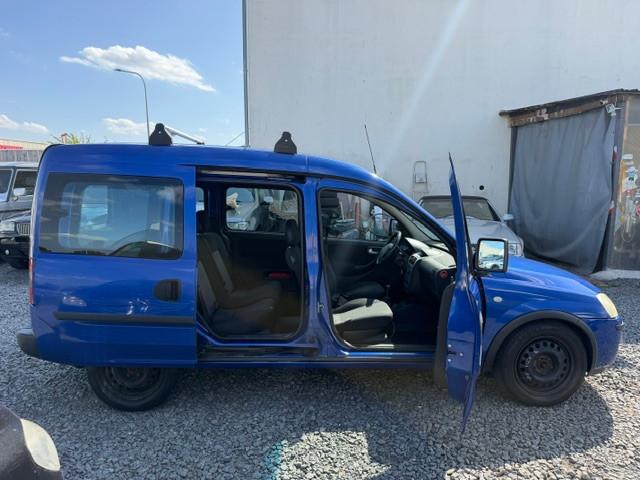 Opel Combo 2006 — rear view