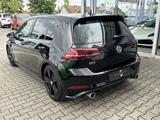 Volkswagen Golf VII 2.0 TSI GTI Performance  ACC LED Parktr - Volkswagen Golf: Schwarz, GTI