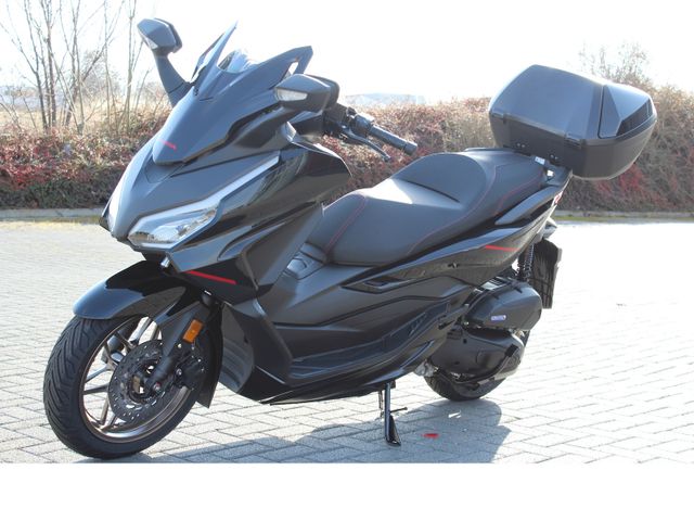 Honda Forza125 Special Edition