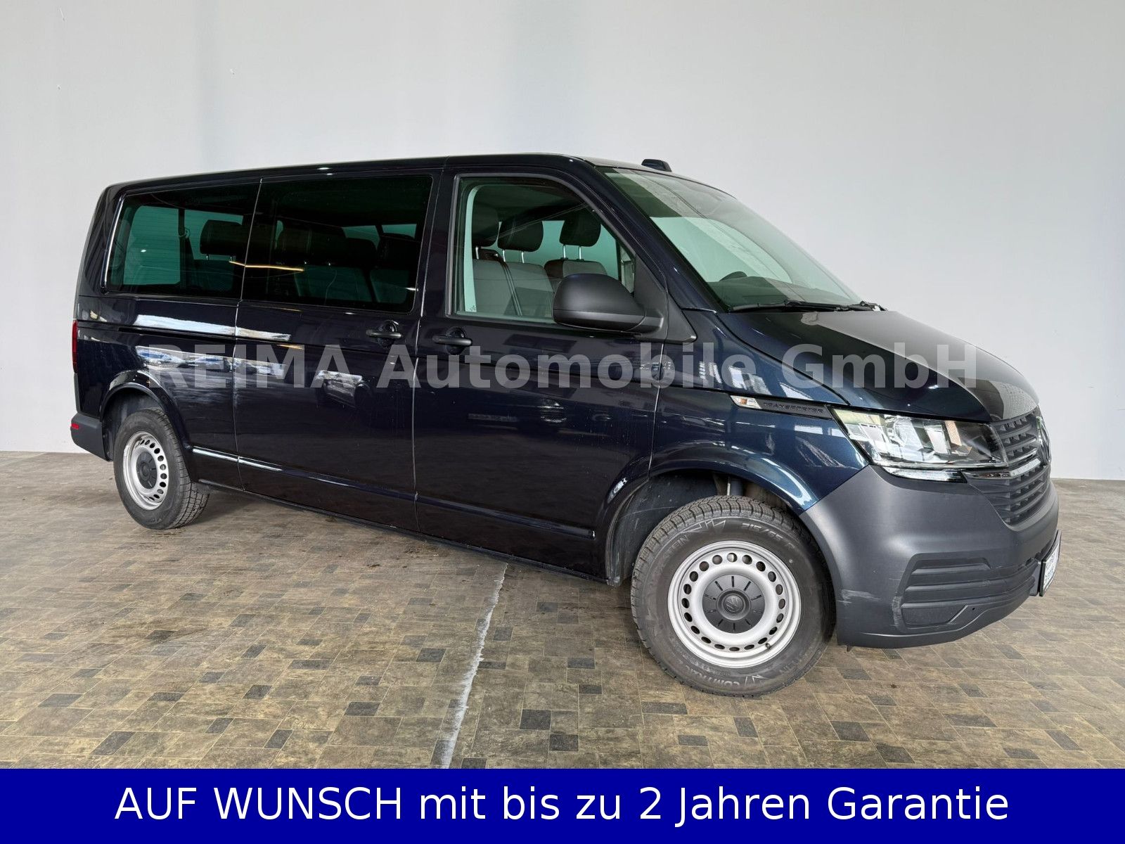 Fahrzeugabbildung Volkswagen T6.1 Bus 2,0 Diesel L 2, 9 Sitzer, Automatik