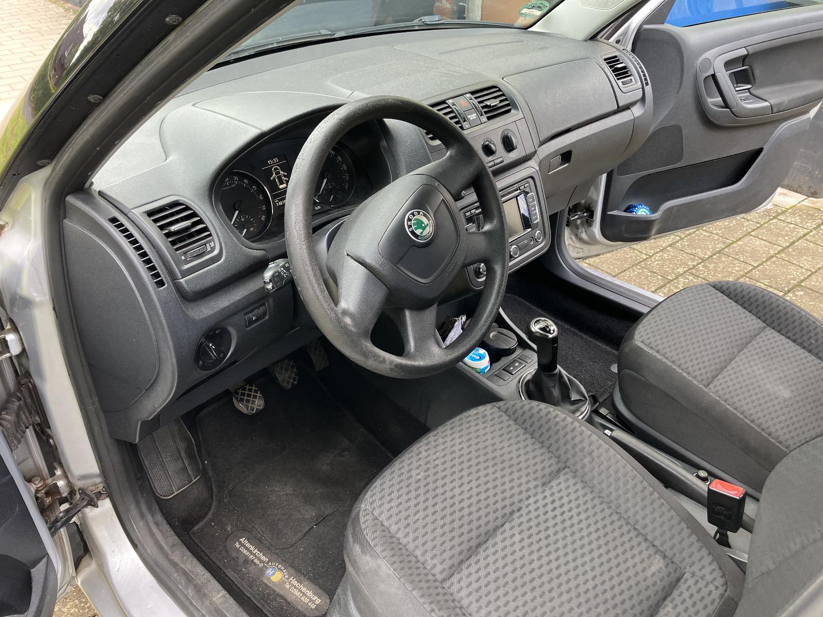 Skoda Fabia 2012 — photo 6