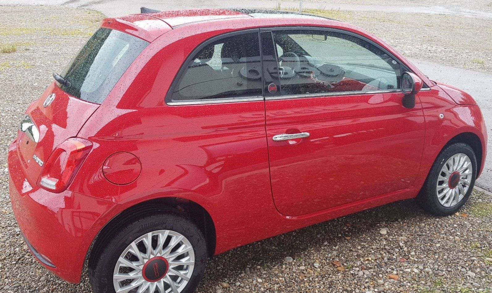 Fahrzeugabbildung Fiat 500 MY22-1.0 GSE Hybrid (RED) 70PS