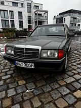 Mercedes-Benz 190 E / rostfreier Klassiker  - Mercedes-Benz 190 Gebrauchtwagen in Stuttgart