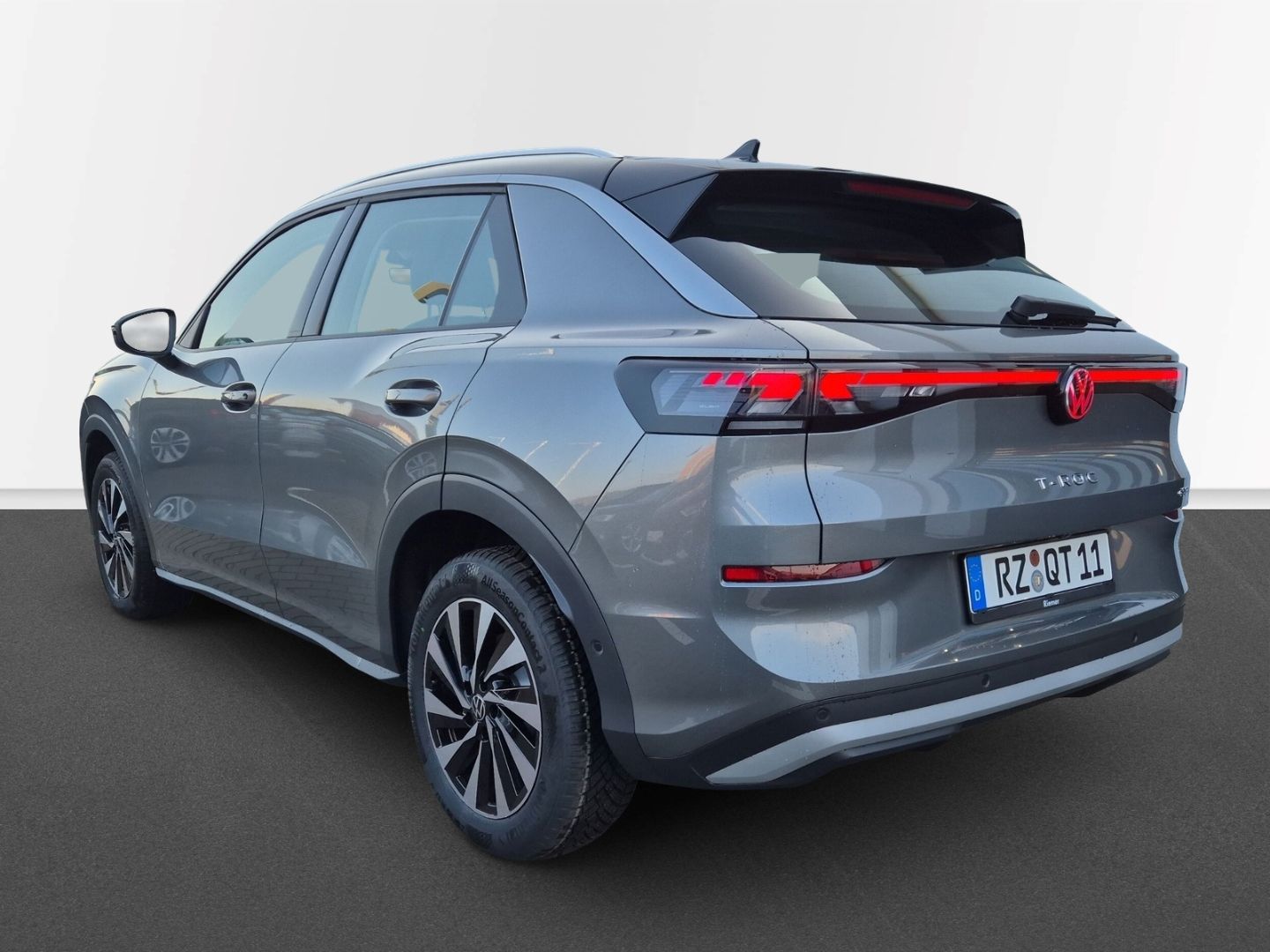 Volkswagen T-Roc Style 1.5 eTSI DSG AHK Navi DAB Allwetter foto 2