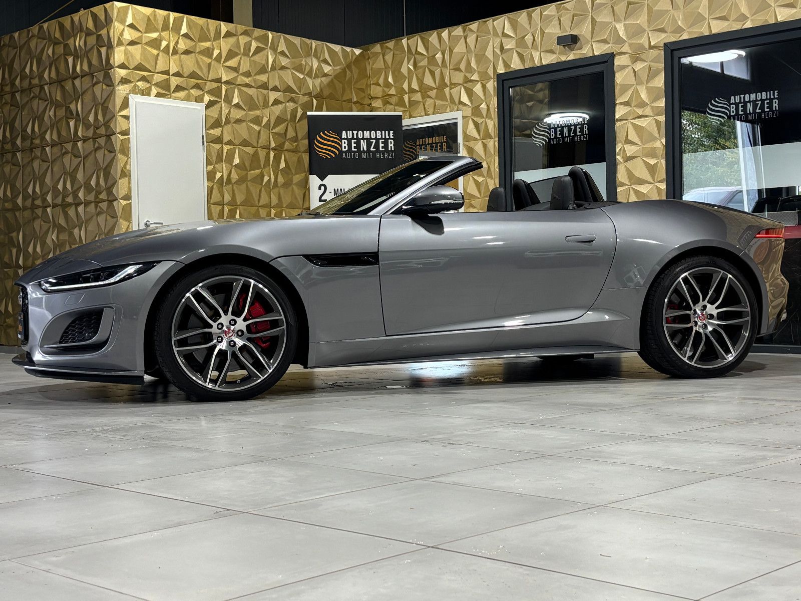 Fahrzeugabbildung Jaguar F-TYPE Cabriolet**SOUND**NAVI**KAMERA**APPLE**