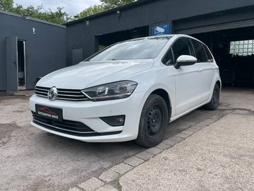 Volkswagen Golf - 1