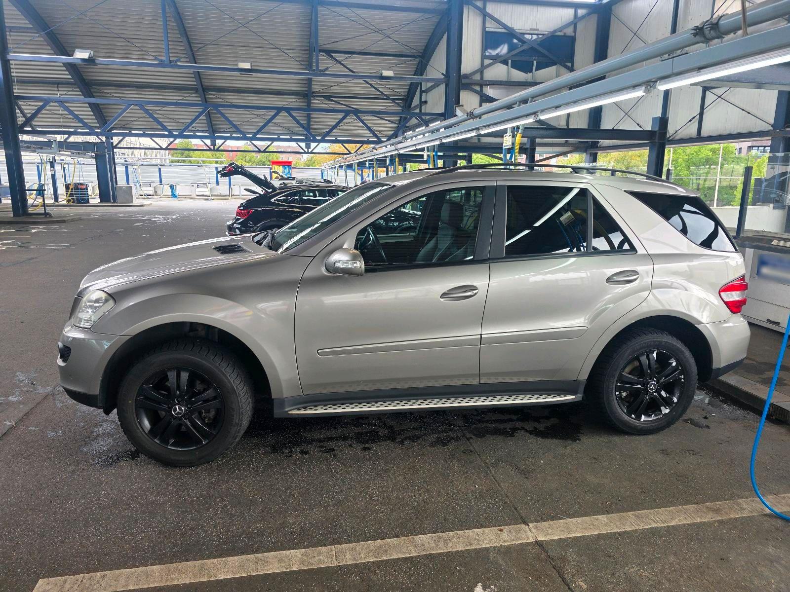 Mercedes-Benz ML280 2006 — photo 9