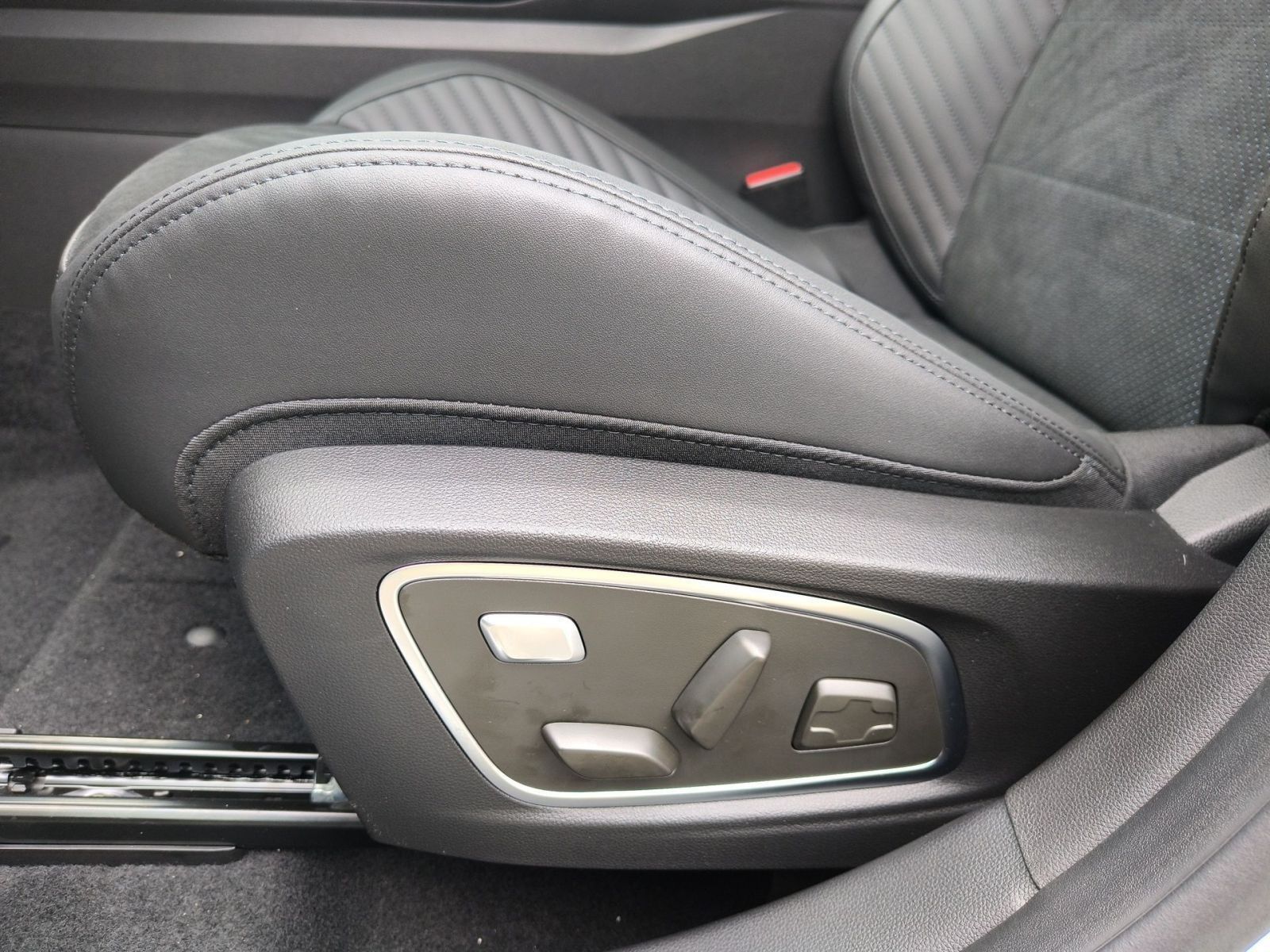 Fahrzeugabbildung Renault Rafale 1.2 E-TECH Hybrid 200 Esprit Alpine*PGD S