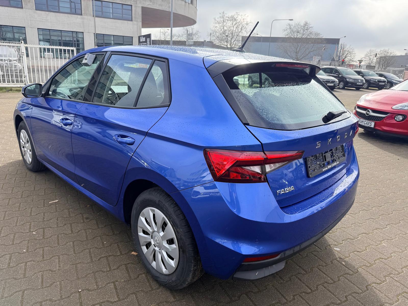 Skoda Fabia 1.0 TSI Selection/Kamera/Mod.2026