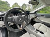 Mercedes-Benz GLA 220 d DCT - - Mercedes-Benz GLA 220 aus 2016