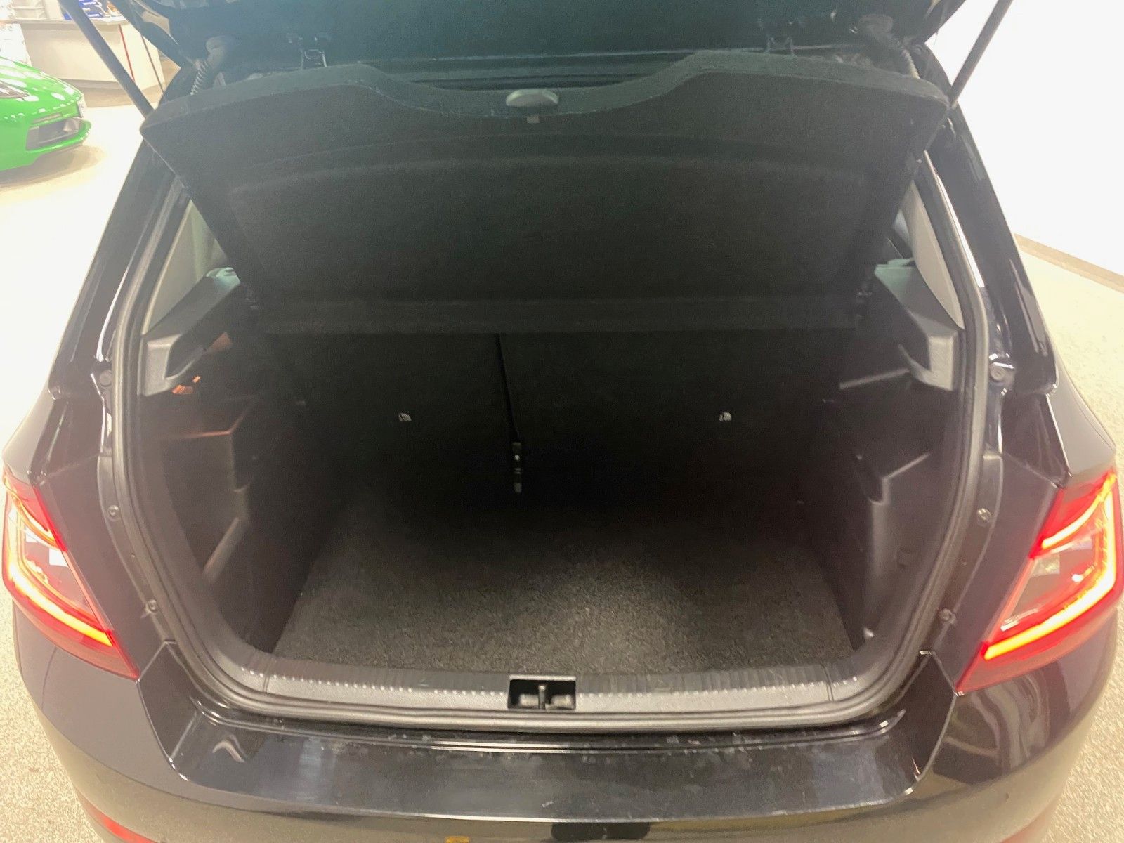 Fahrzeugabbildung SKODA Fabia 1.0 TSI DSG STYLE+Kamera+Mirror Link+ALU+