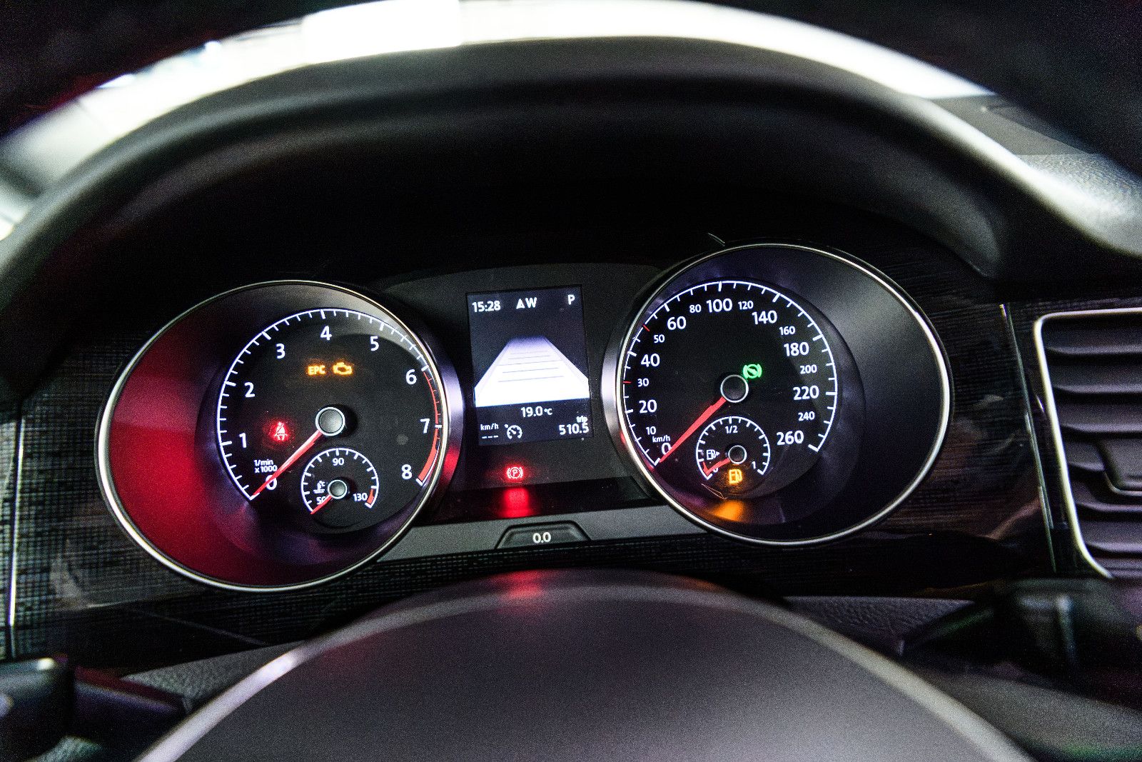 Fahrzeugabbildung Volkswagen Golf Sportsvan VII Highl+AHK+LED+GRA+SHZ+ALUFELG
