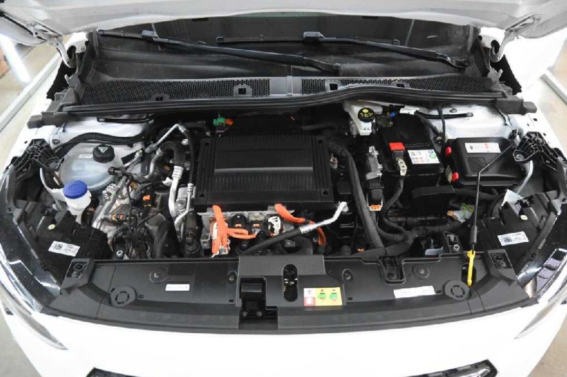 Fahrzeugabbildung Opel Corsa Fe Edition 50 KWH NAVI/TEMP/DAB/KLIMAAUT