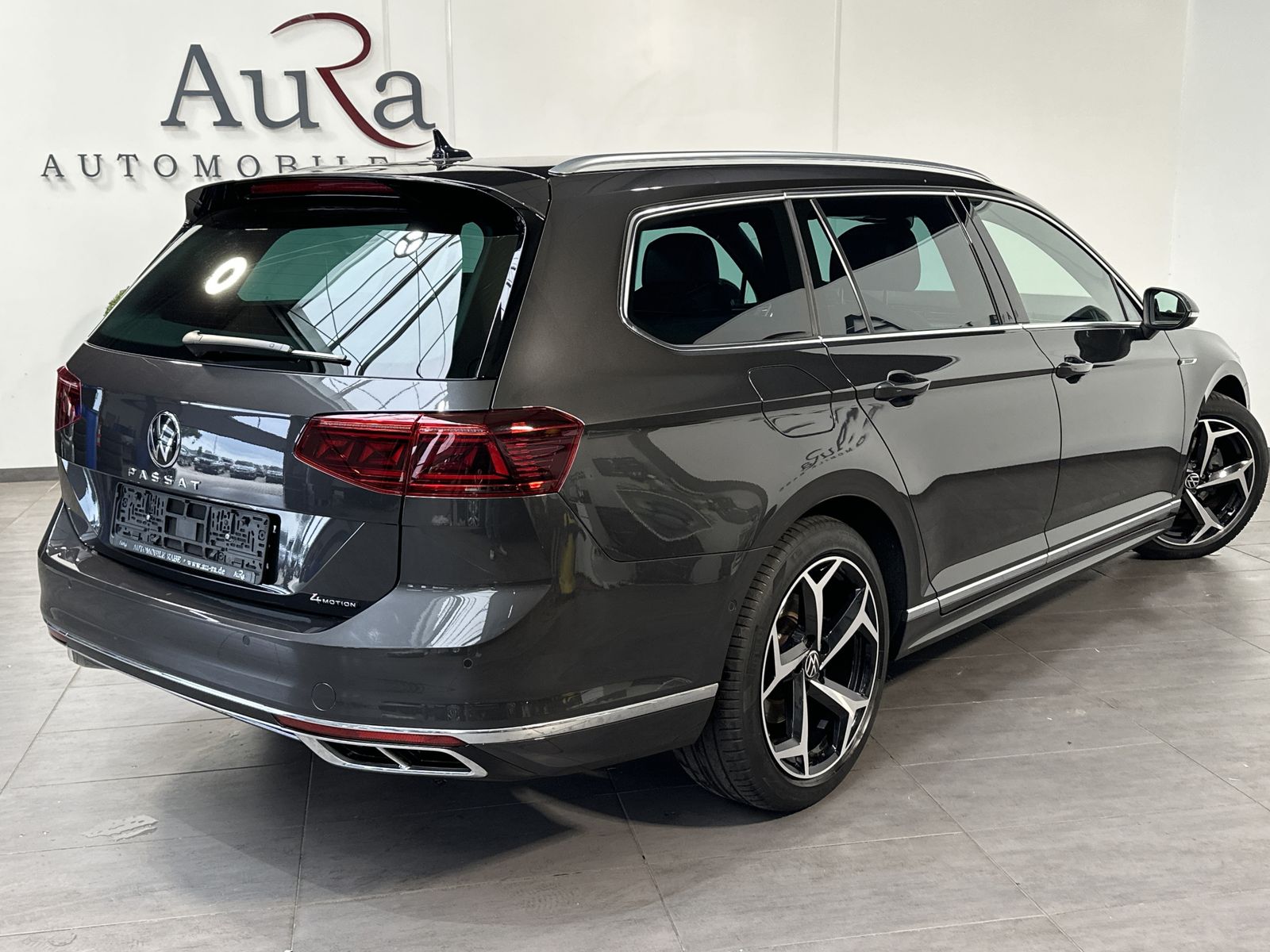 Fahrzeugabbildung Volkswagen Passat Variant 2.0 TDI DSG 4M R-Line NAV+LED+H&K