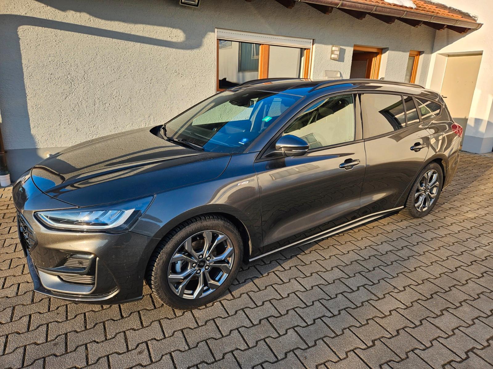 Ford Focus Turnier 1.0 EB ST-Line