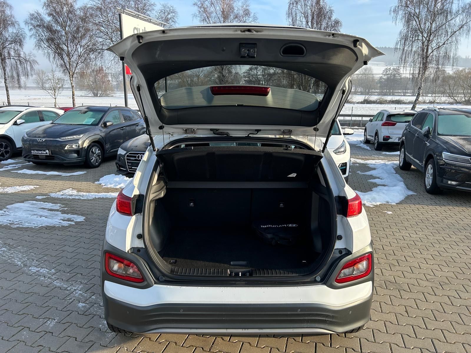 Fahrzeugabbildung Hyundai Kona Style°64 kWh°CCS°HeadUp°Kamera°1.Hand°