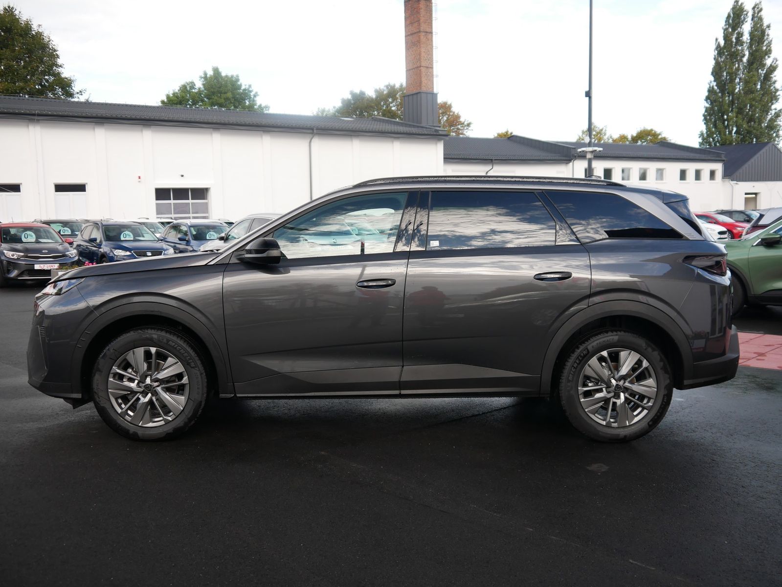 Peugeot 5008 1.2 mHEV Aut. LED Navi 7-Sitzer imagem 2