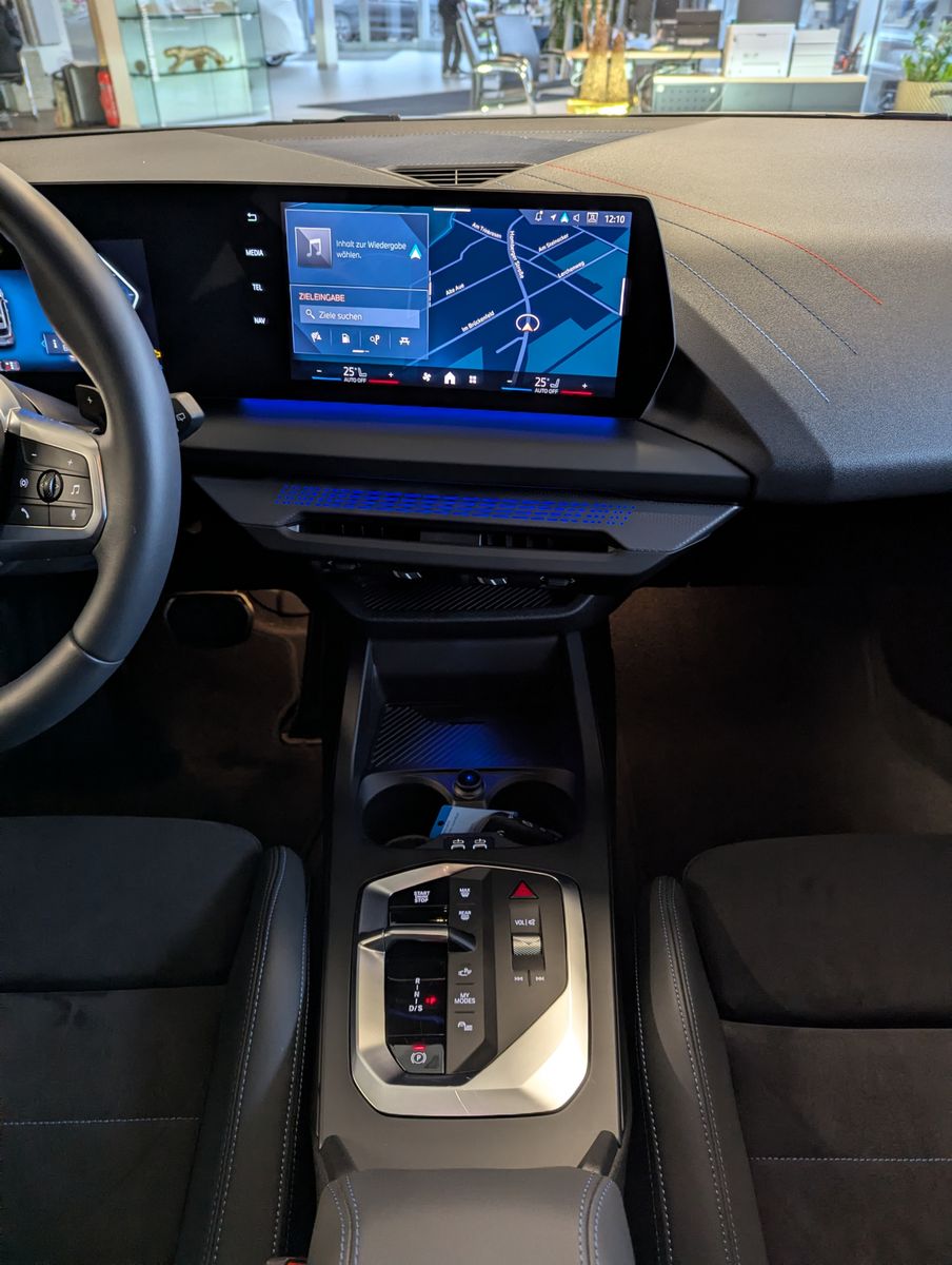 BMW 120 i M-Sport LED-Adaptiv AHK Kamera 18" - Image 18