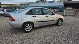 Ford Focus 2.0 Ghia ,LPG -Neue TÜV -INSP-RPP - Ford Focus aus 2001: Ghia
