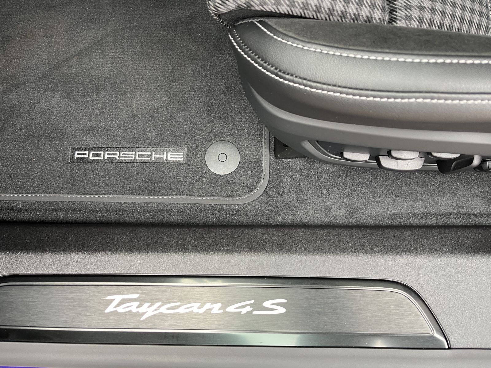 Porsche Taycan - Bild 23