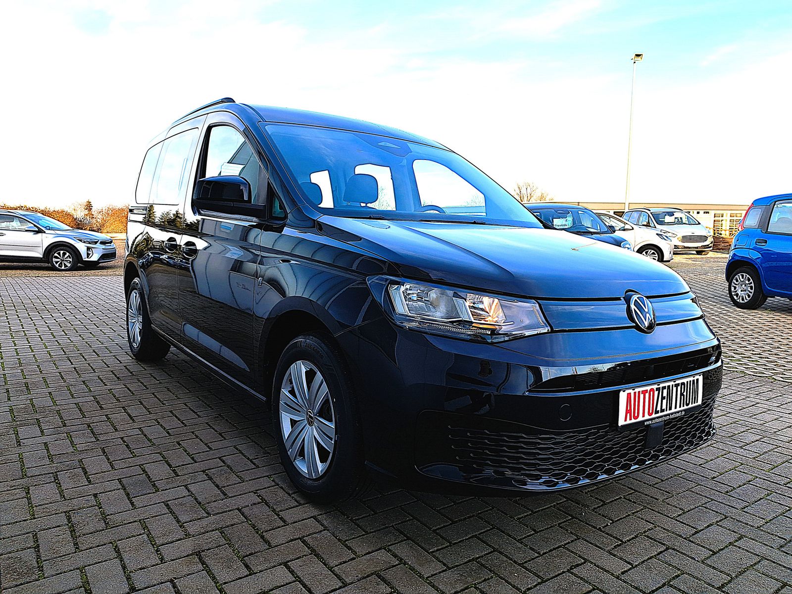 Fahrzeugabbildung Volkswagen Caddy 1.5 TSI Klima nur 245 € Rate mtl.*