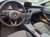 Mercedes-Benz Mercedes- Benz  200 GLA DCT Business + PDC... - Mercedes-Benz 200: D200