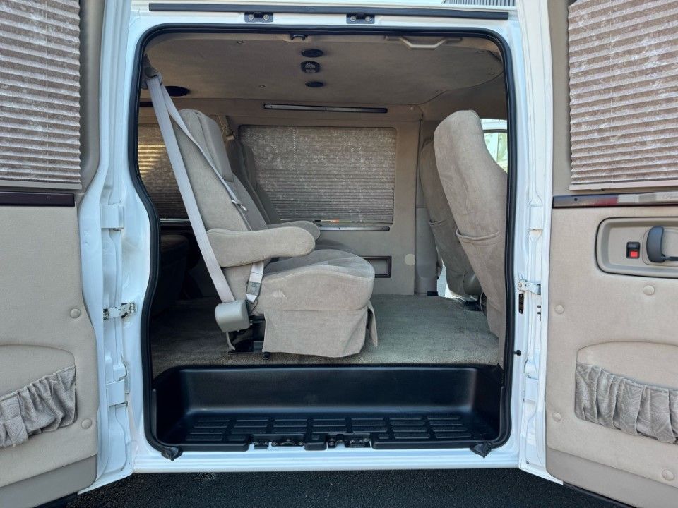Fahrzeugabbildung Chevrolet Express Chevy Van Regency 5.3 V8 GMC Savana