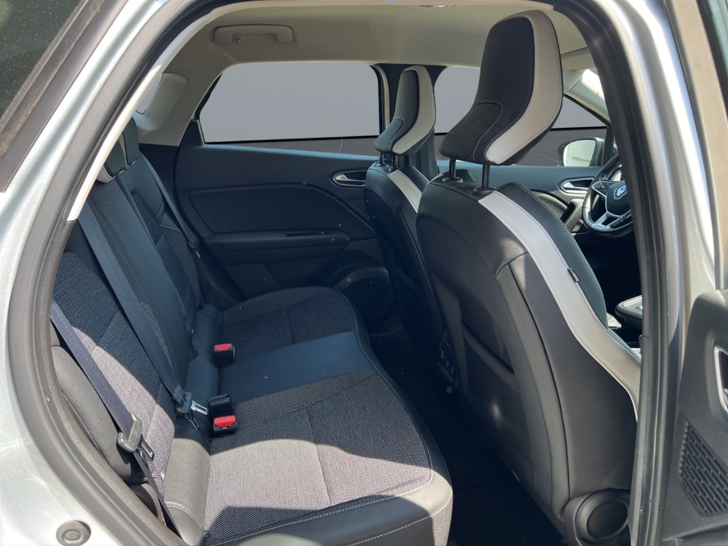 Fahrzeugabbildung Renault Captur II Intens 1.3 TCe 155 EDC EU6d-T Navi Dig