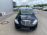 Lancia Ypsilon 1.2 8V Oro Klima Servo NEU TÜV - Lancia Ypsilon mit Benzin-Antrieb: Kleinwagen, Euro3