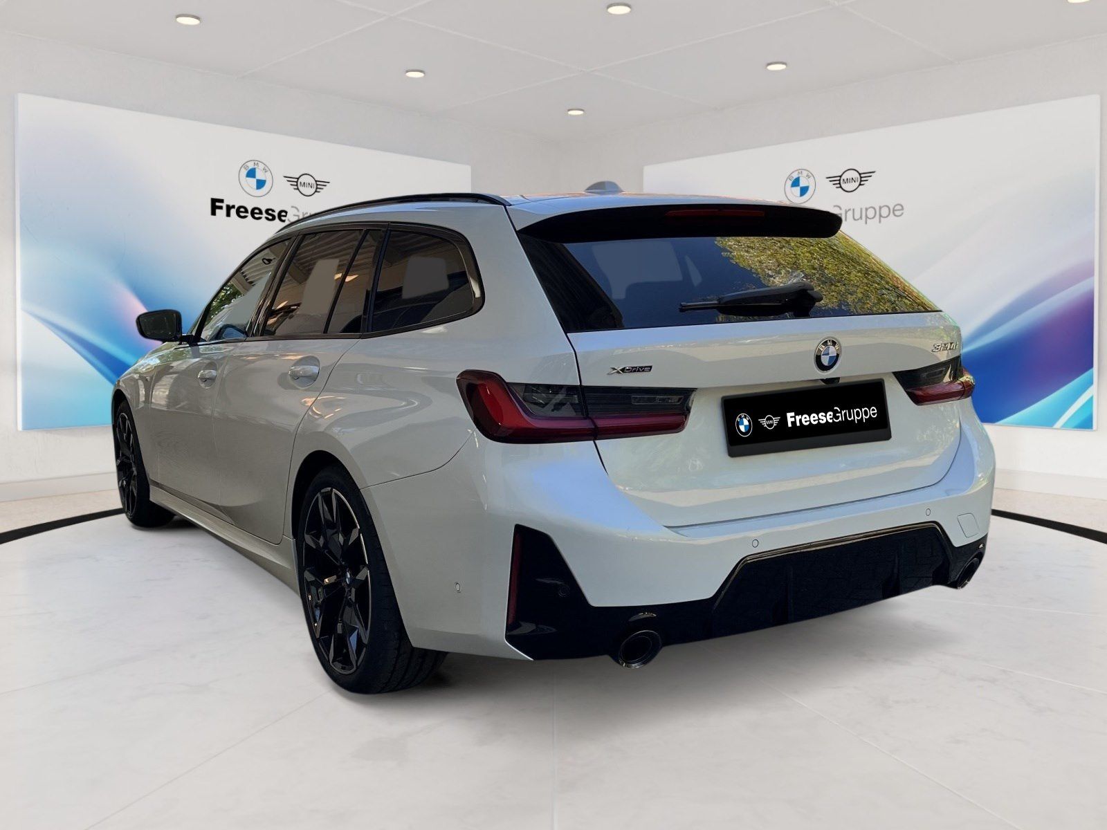 BMW 320d xDrive Touring AHK 360° STANDHZ HEAD-UP RFK foto 4