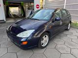 Ford Focus 1.8 Trend Klima TÜV 01/2027 5 Türig - Ford Focus aus 2000: Trend