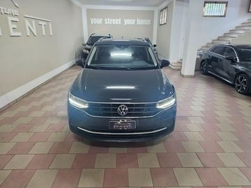 Volkswagen Tiguan - 9