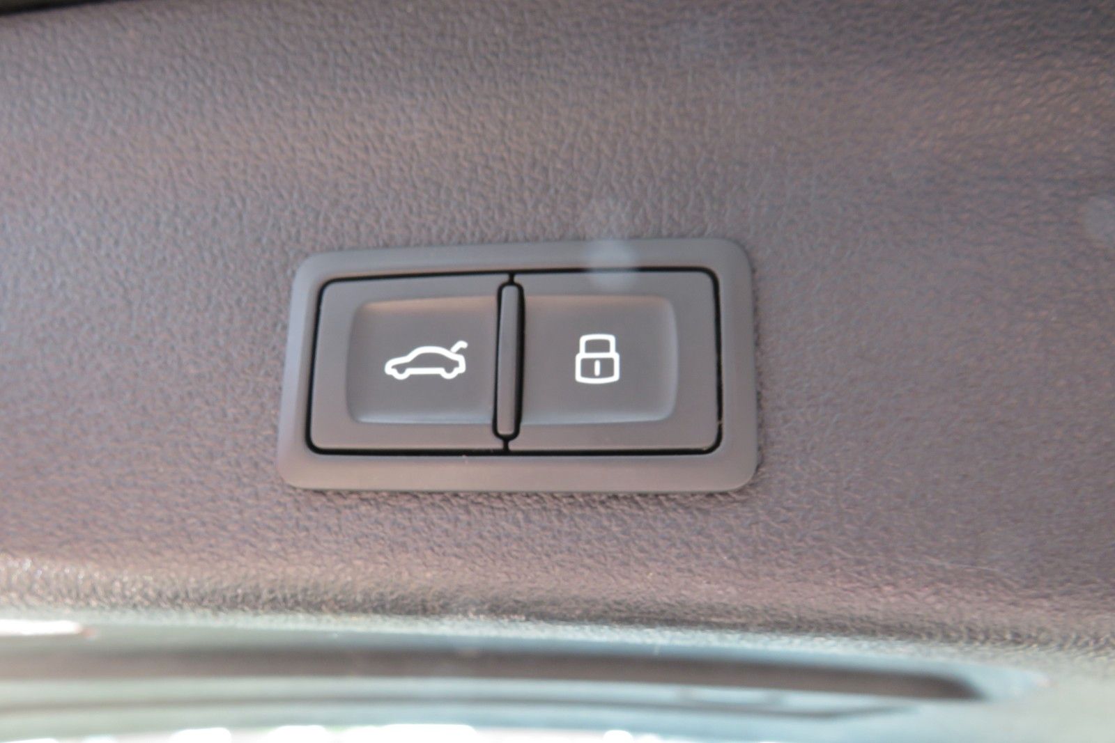Fahrzeugabbildung Audi S6 Avant 3.0 TDI quattro