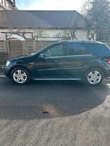 Mercedes-Benz ML 300 CDI  Blueefficiency - Mercedes-Benz ML 300 von privat