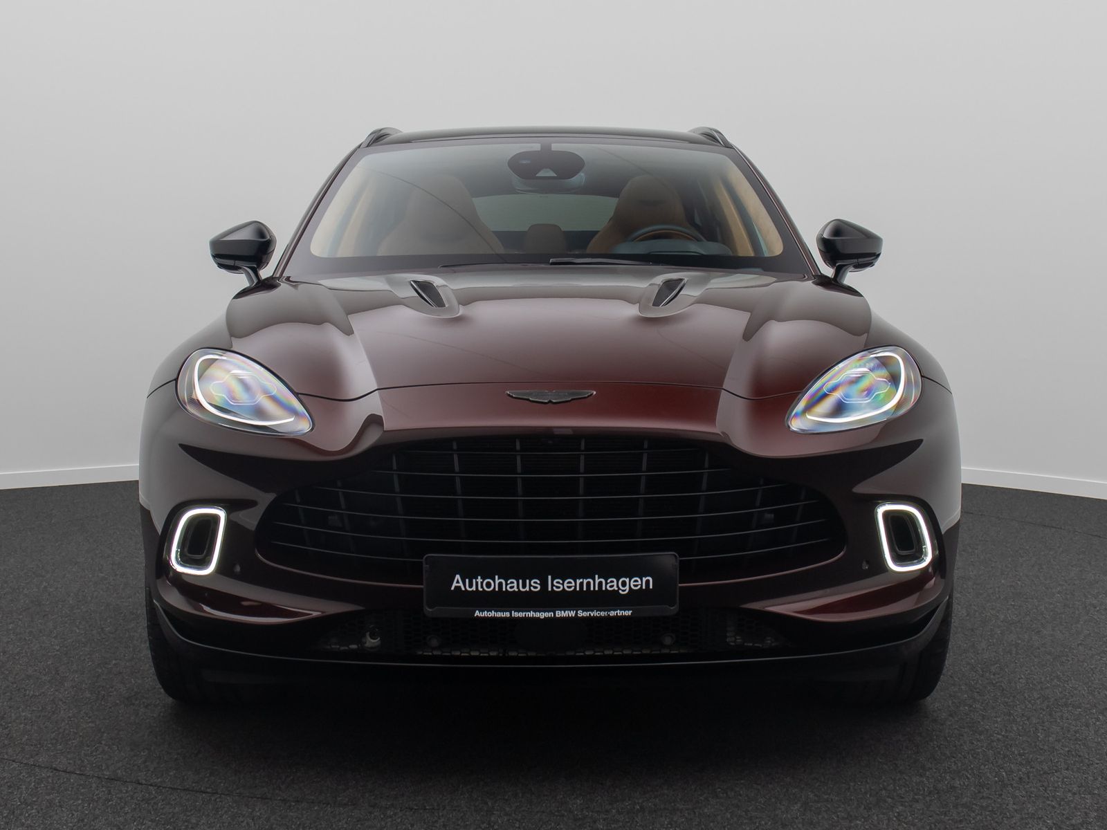 Fahrzeugabbildung Aston Martin DBX 4.0 V8 Individual Carbon Elegance Mega-Voll