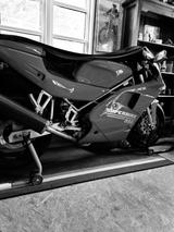 Ducati 888 - DUCATI 888