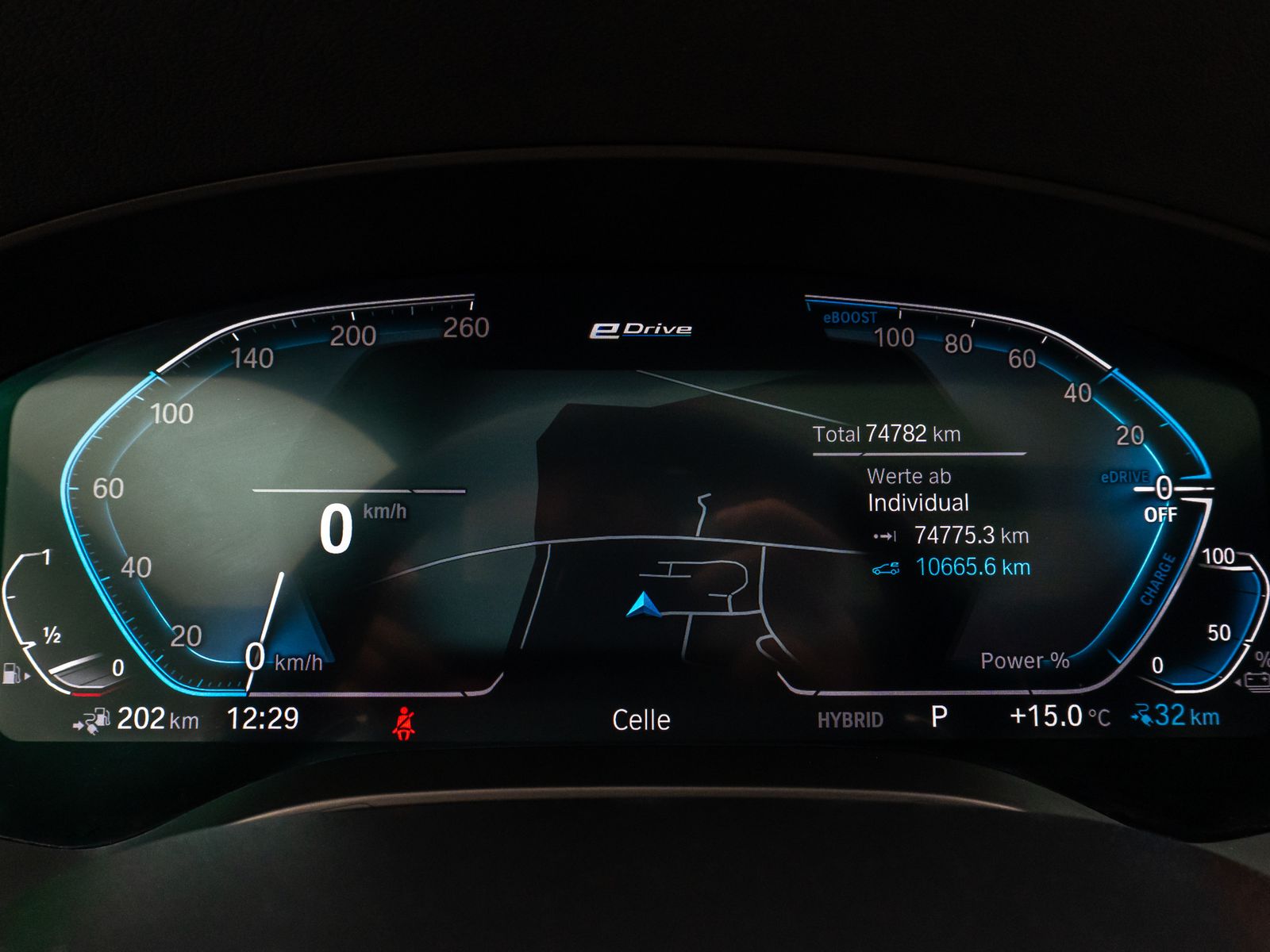 Fahrzeugabbildung BMW 530e Panorama Kamera DAB H/K WLAN Alarm Sport