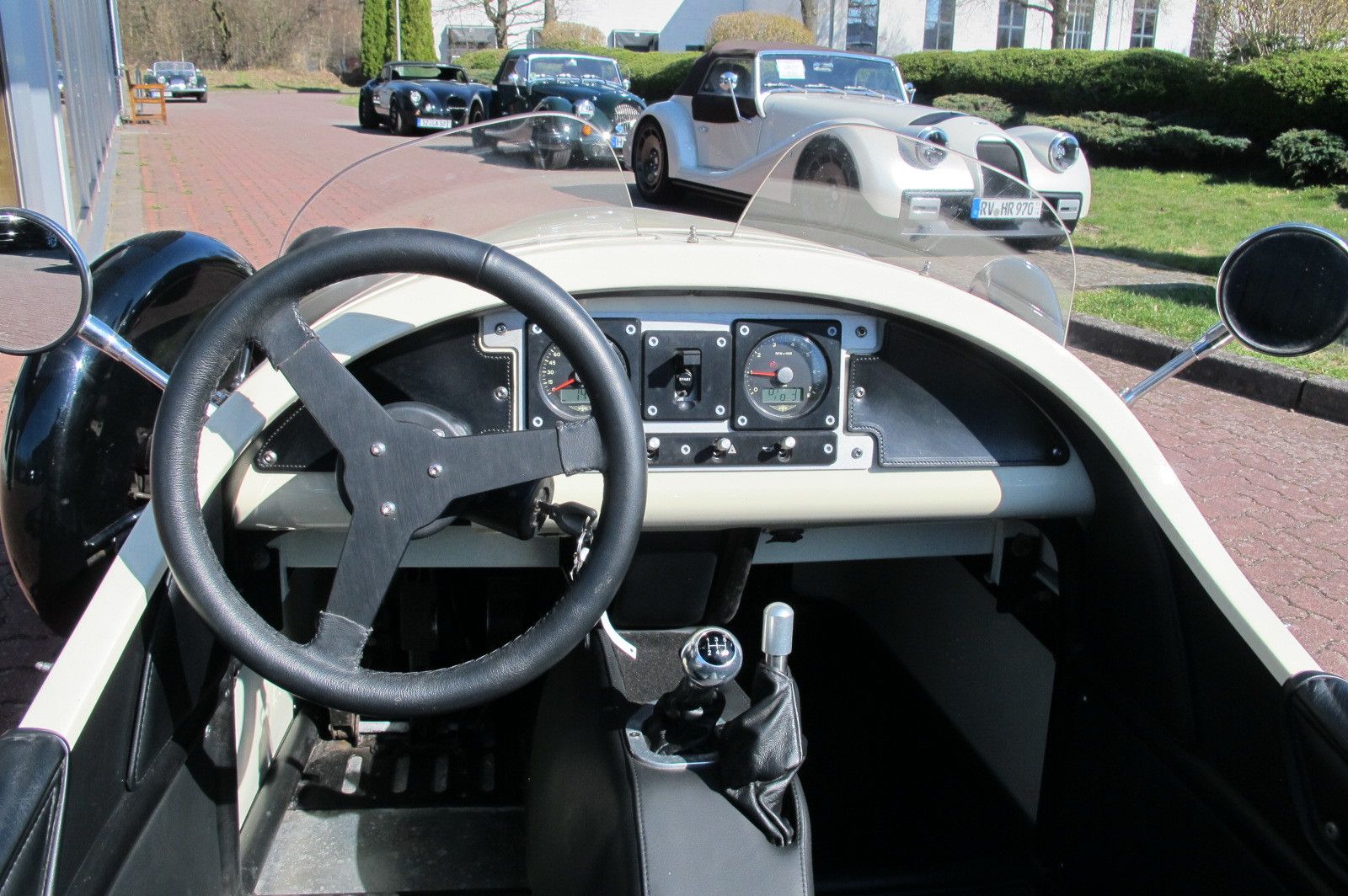 Fahrzeugabbildung Morgan 3 Wheeler Langversion bis 1,98m 1 von10 weltweit