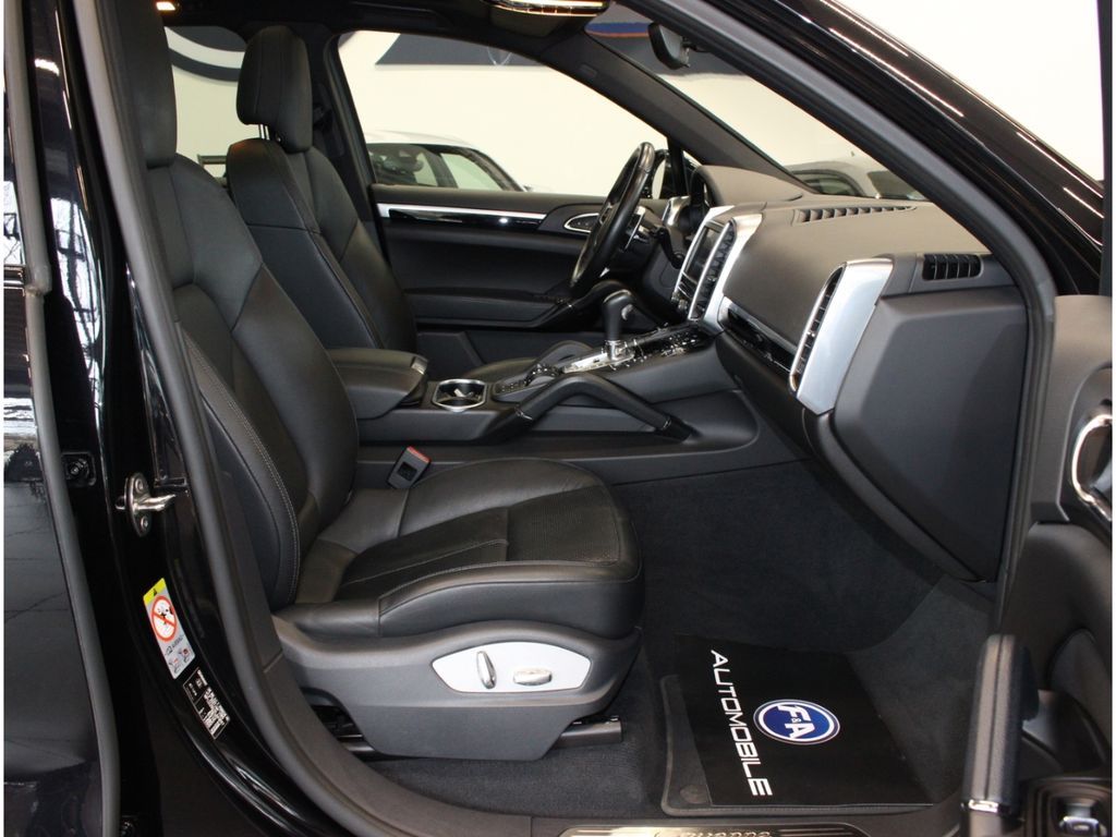 Fahrzeugabbildung Porsche Cayenne Diesel 2. Hand*Pano*Standheizung*21 Zoll