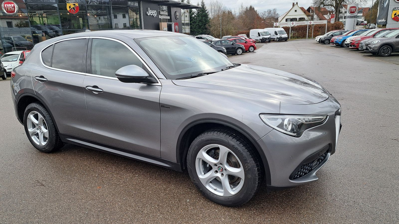 Fahrzeugabbildung Alfa Romeo Stelvio First Edition Q4