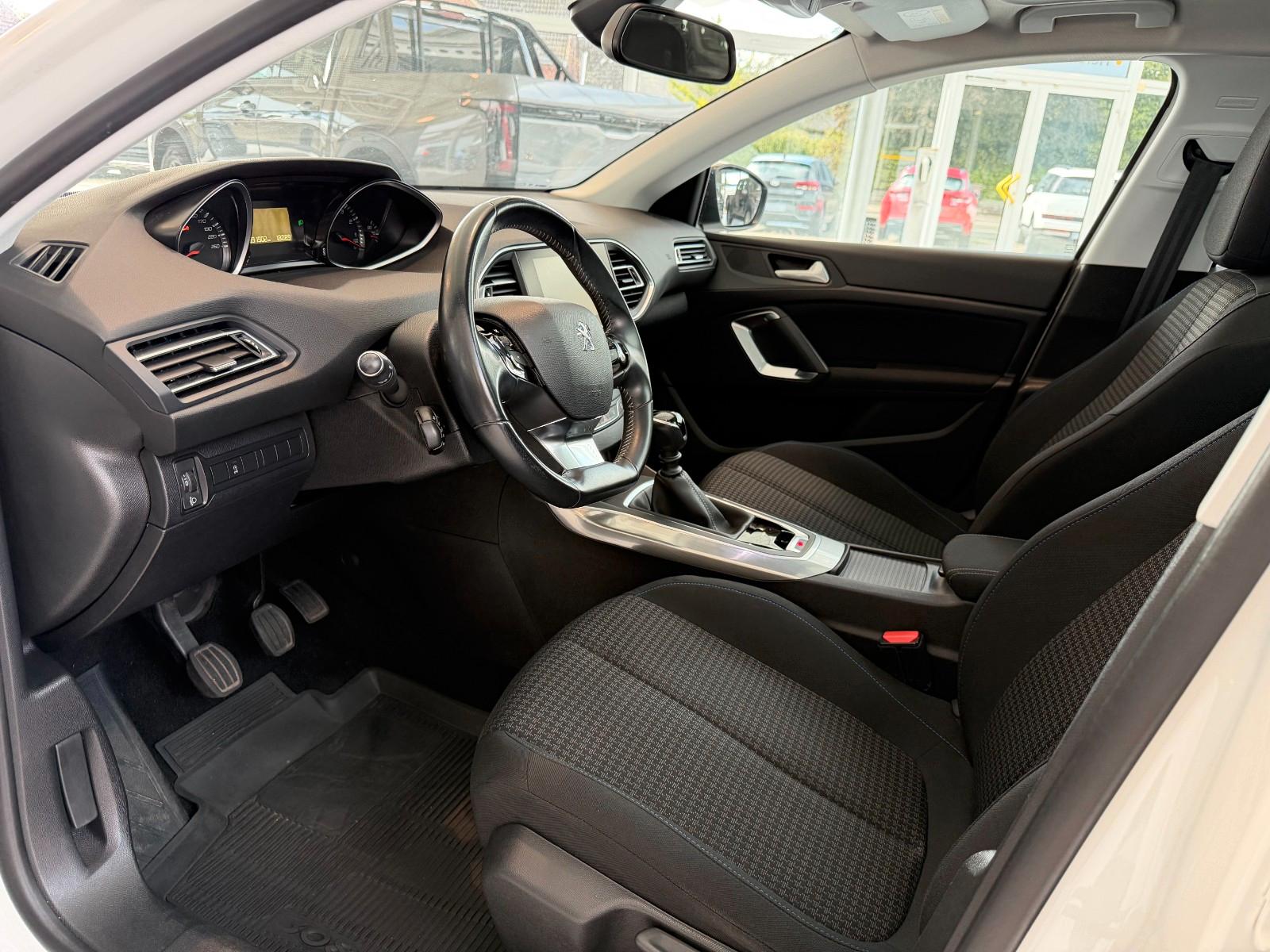 Peugeot 308 Style 1.2 Kamera Panorama Sitzheizung