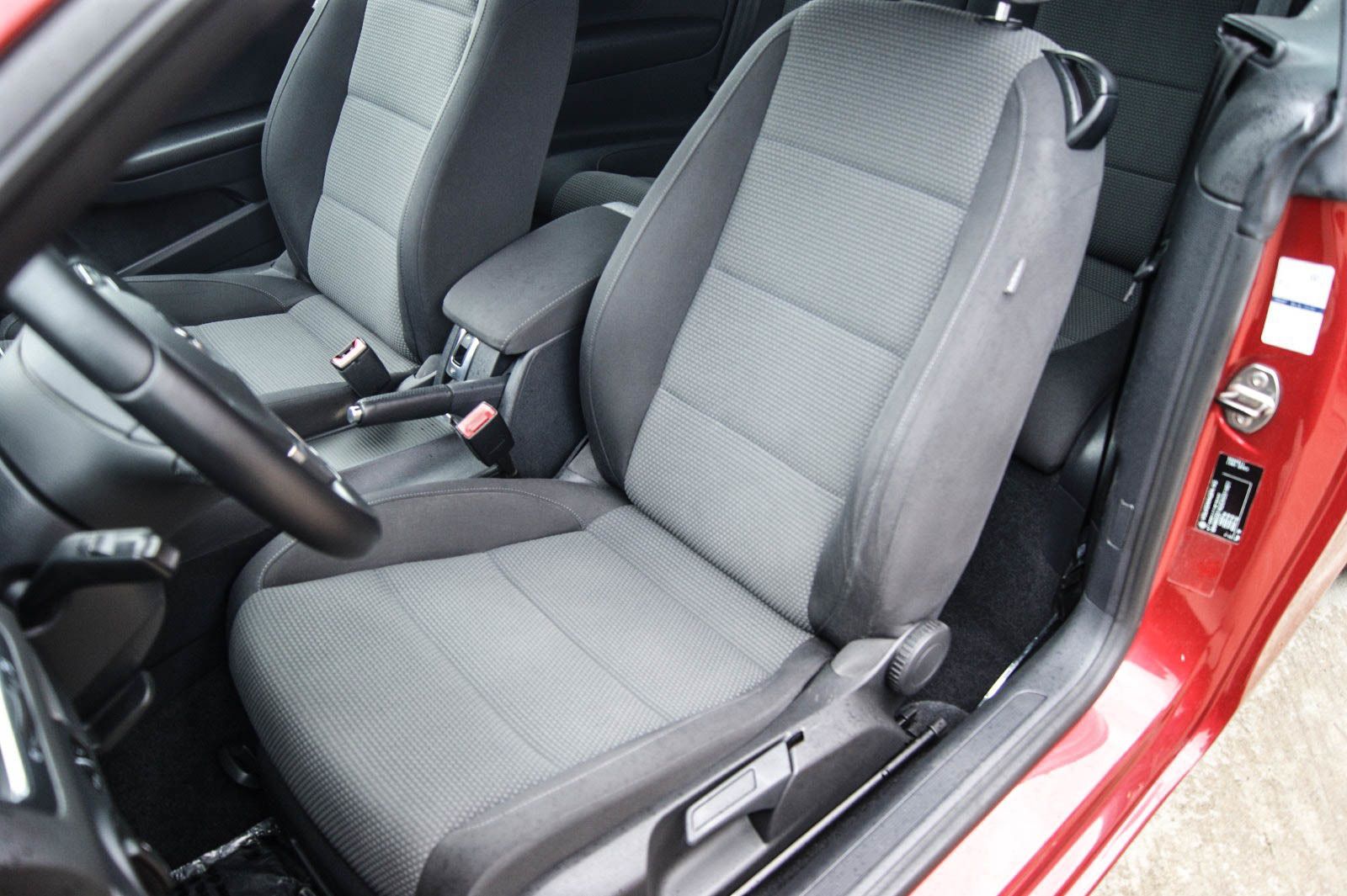 Fahrzeugabbildung Volkswagen Golf VI Cabriolet 14TSI NAVI WINTER PDC GEPFLEGT