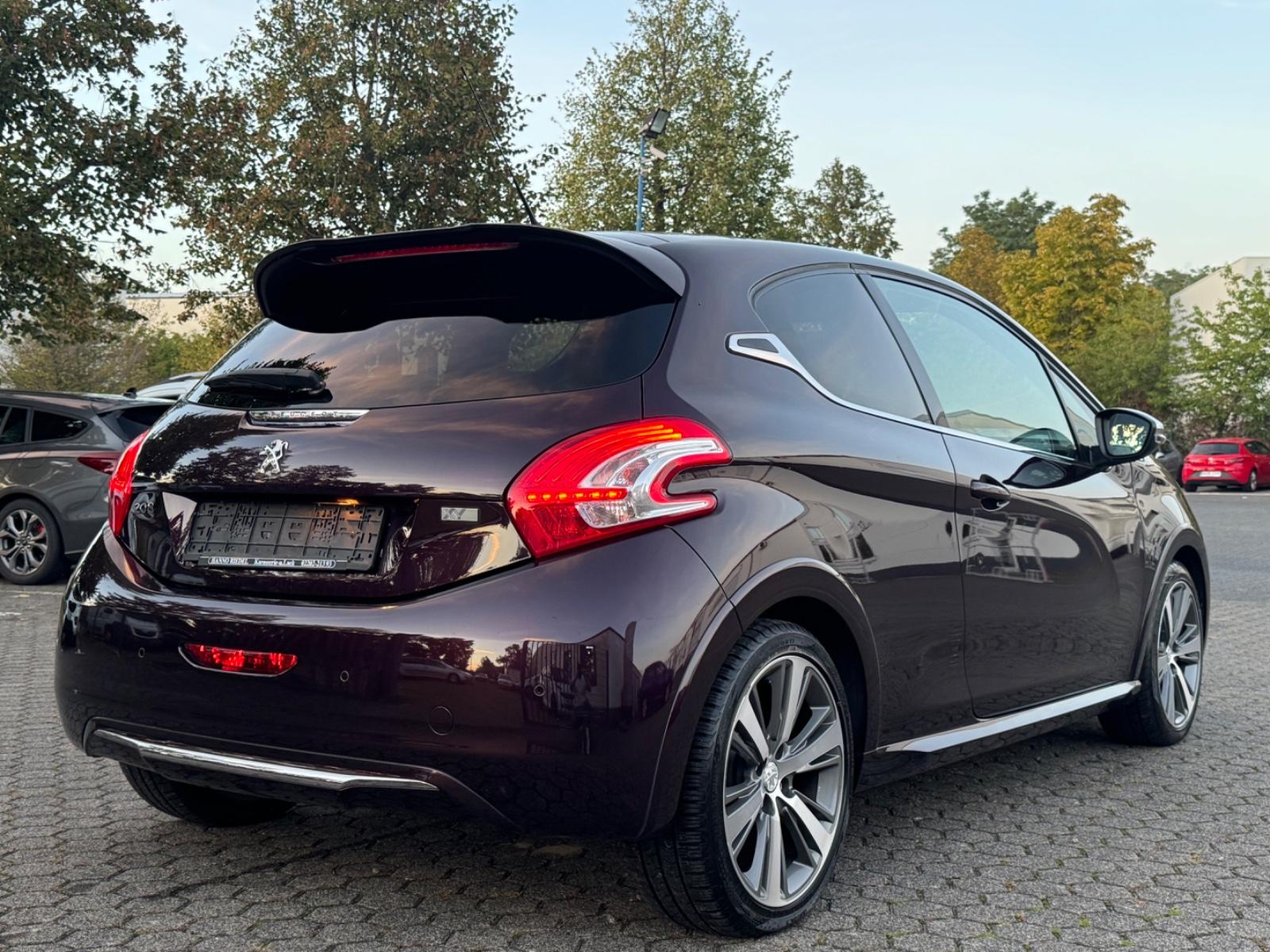 Peugeot 208 XY 1.6 THP 156 ch • BVM • Cuir • Toit Panoramique • GPS