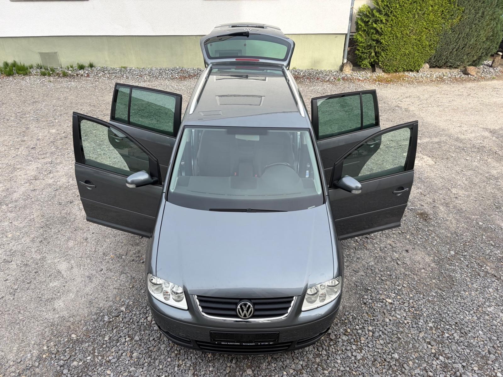 Volkswagen Touran 1.6 Highline**EURO 4**KLIMA**AHK**TÜV NEU